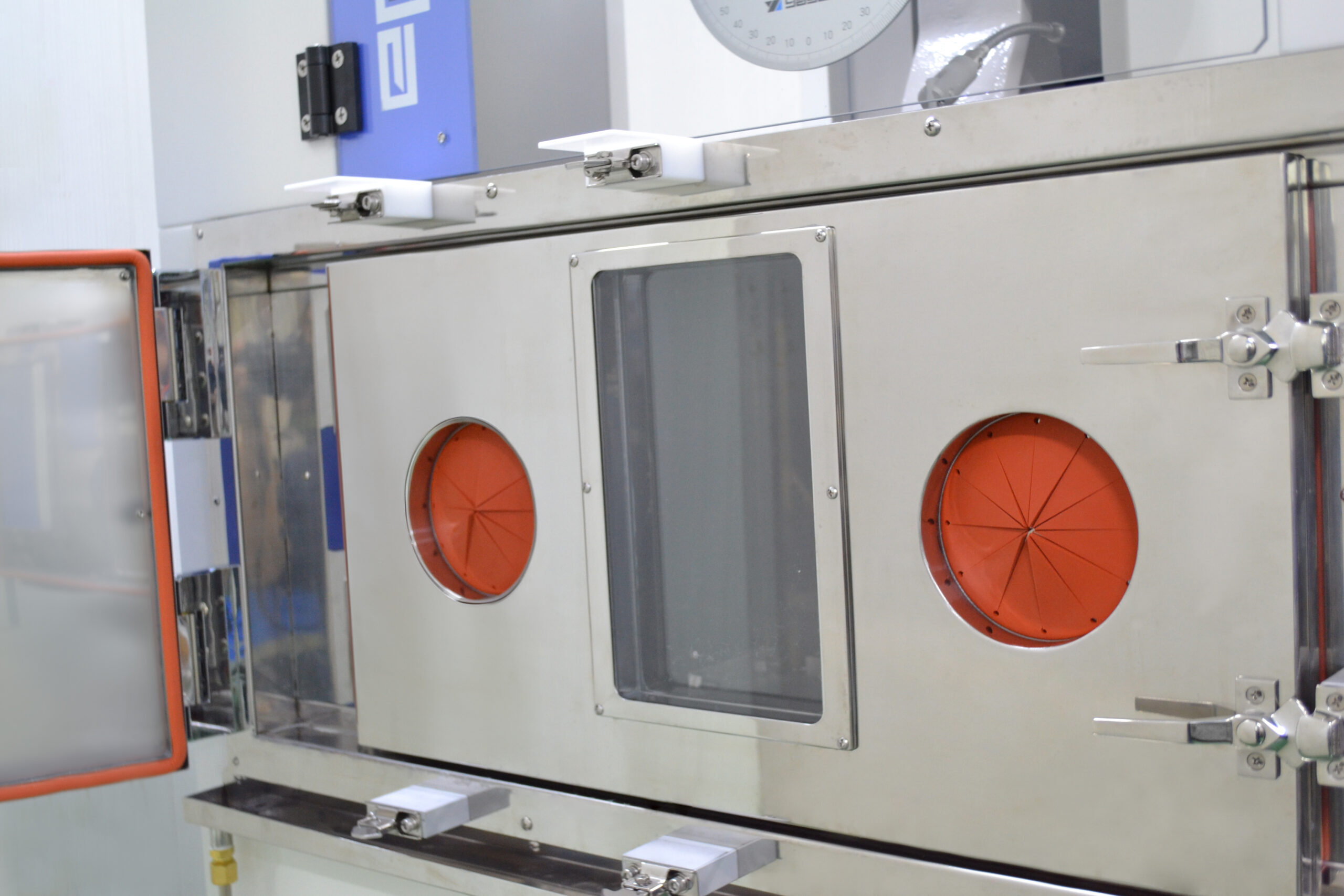 Low-Temperature Chamber