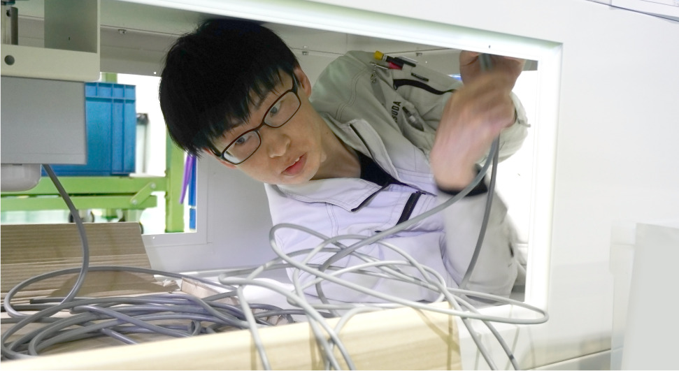 配線課の仕事風景