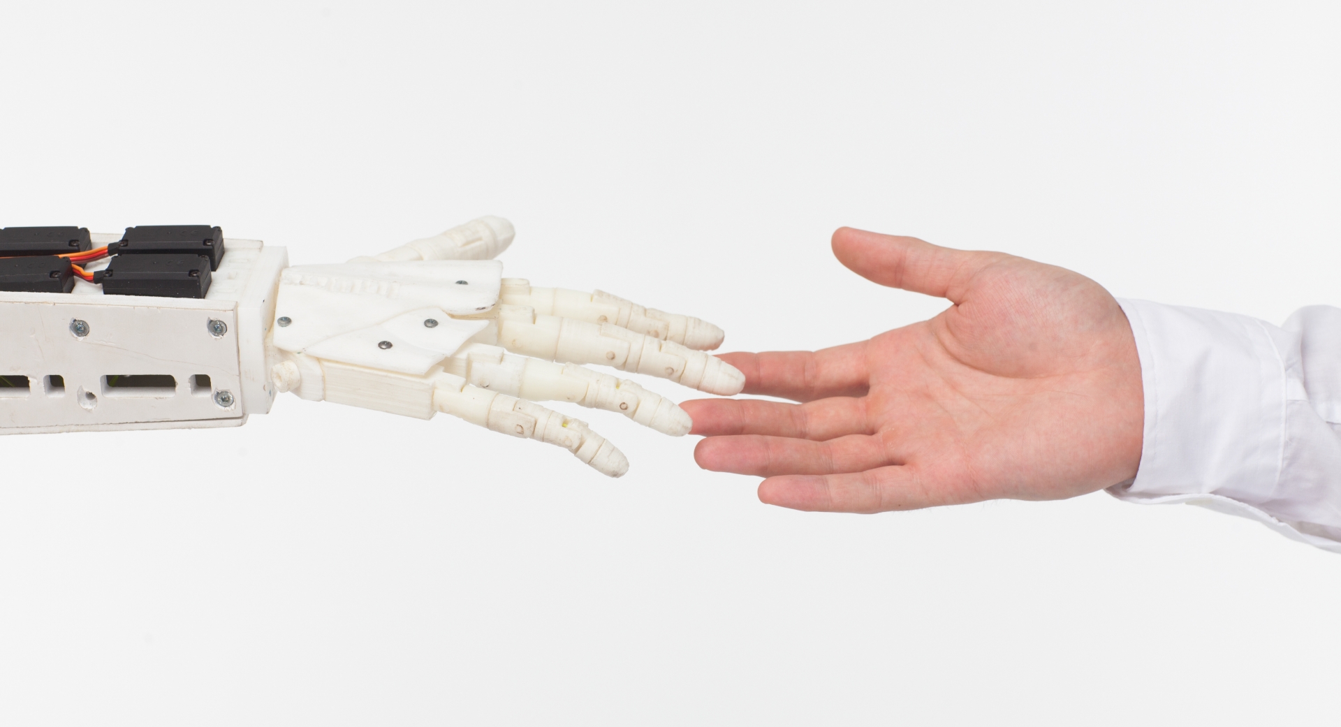 ロボティクスで人手不足を解消