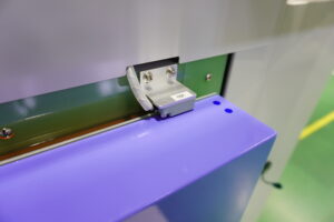 クリープ安全カバー(電磁ロック)