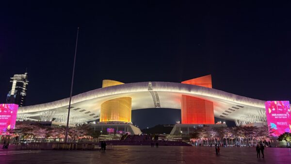 昨年に続いて今年もCHINAPLAS 2025に出展。パワーアップした展示内容で中国・深圳へ。（後編）